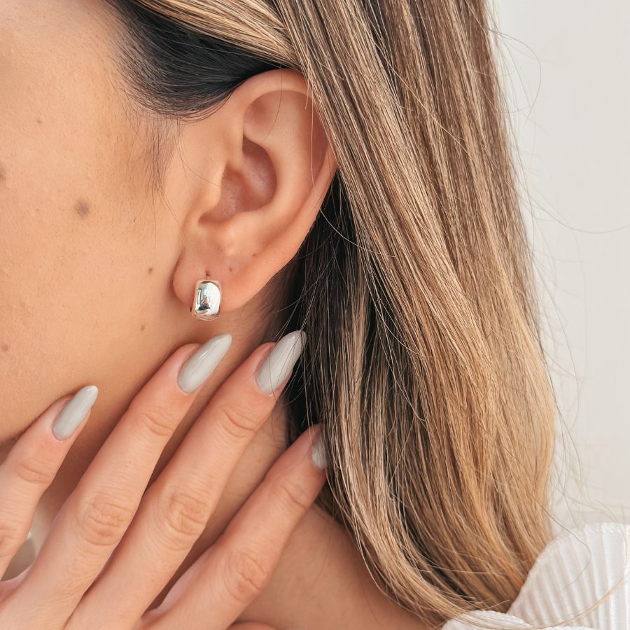 Bold Mini Hoops Ohrringe aus Silber - Indira