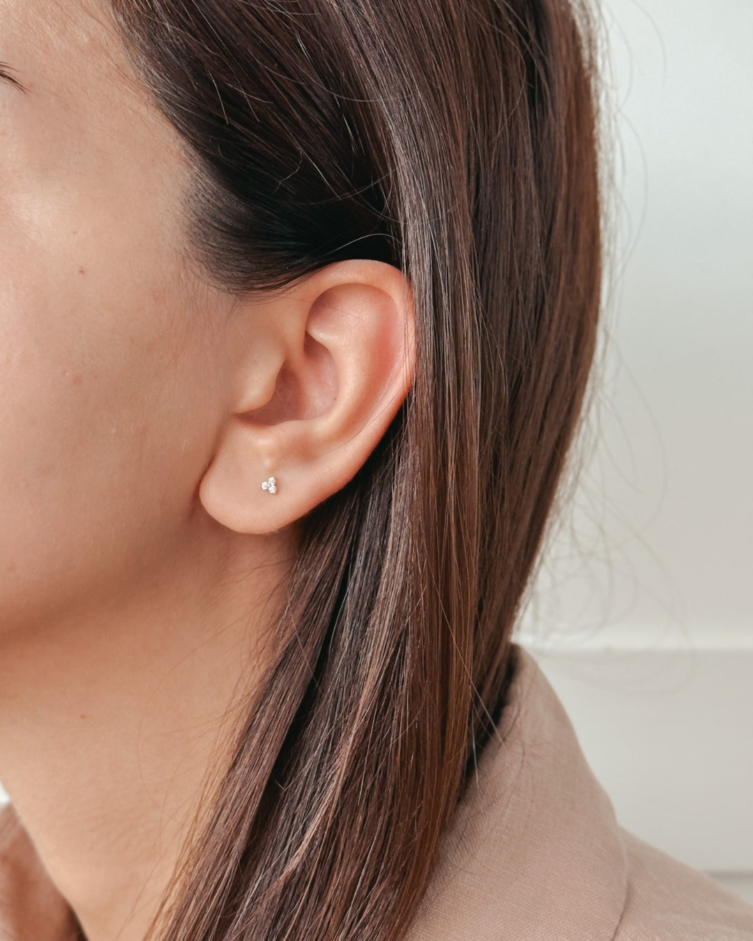 Labret-Stecker aus Gelbgold Petals - Zirkonia - Indira