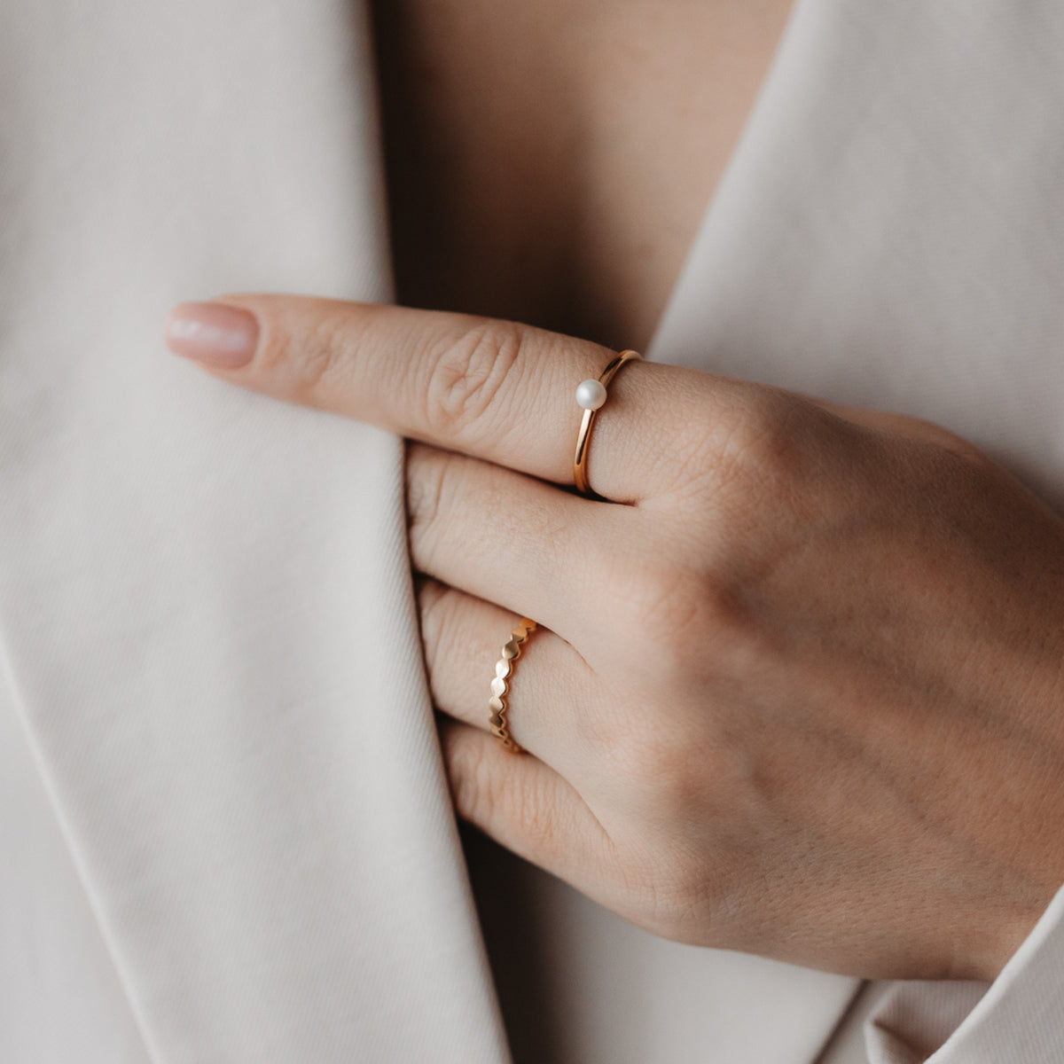 Silberring Golden Pearl Solitaire - Indira