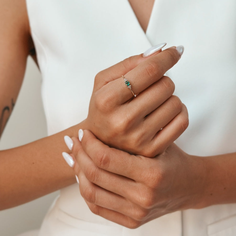 Goldring Joanne - Smaragd und Diamanten - Indira