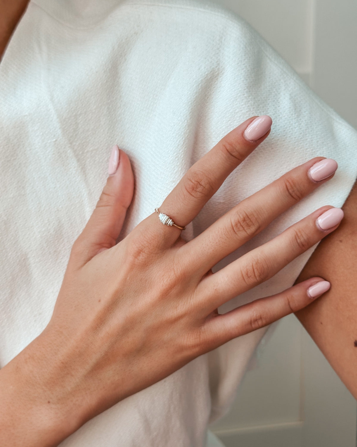 Mira-Ring aus Gelbgold mit Diamanten – Indira