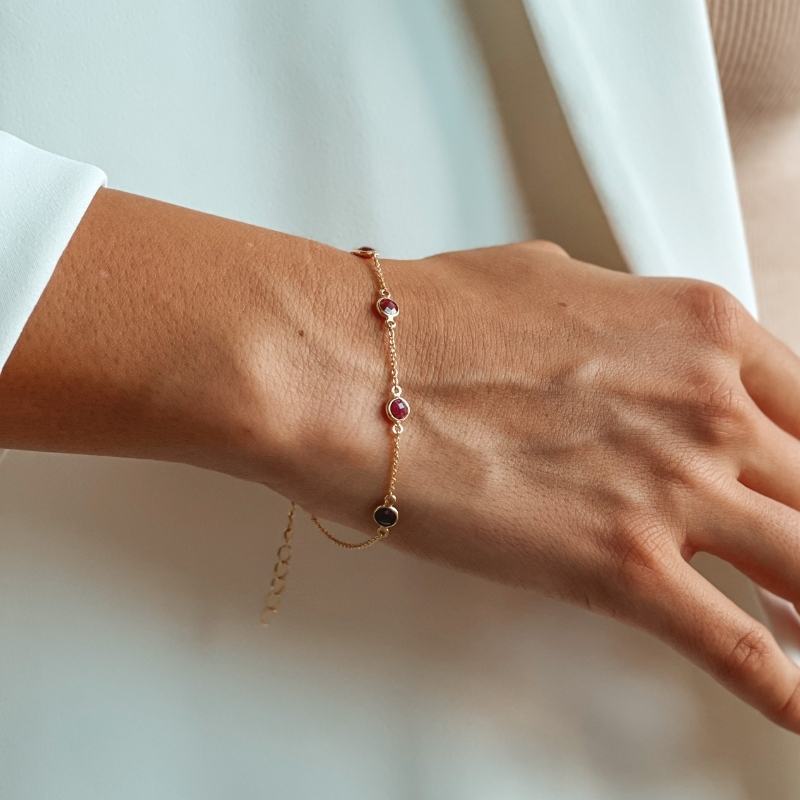 Silberarmband Birthstone Golden July - Rubin - Indira