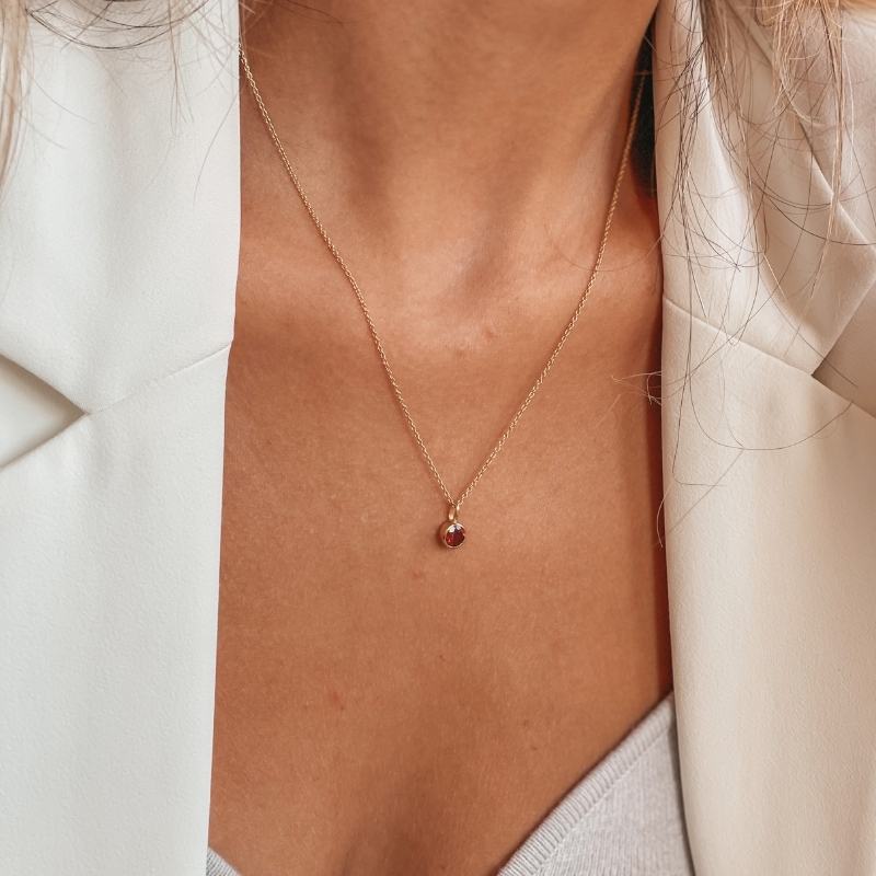 Silberkette Birthstone Golden January - Granat - Indira