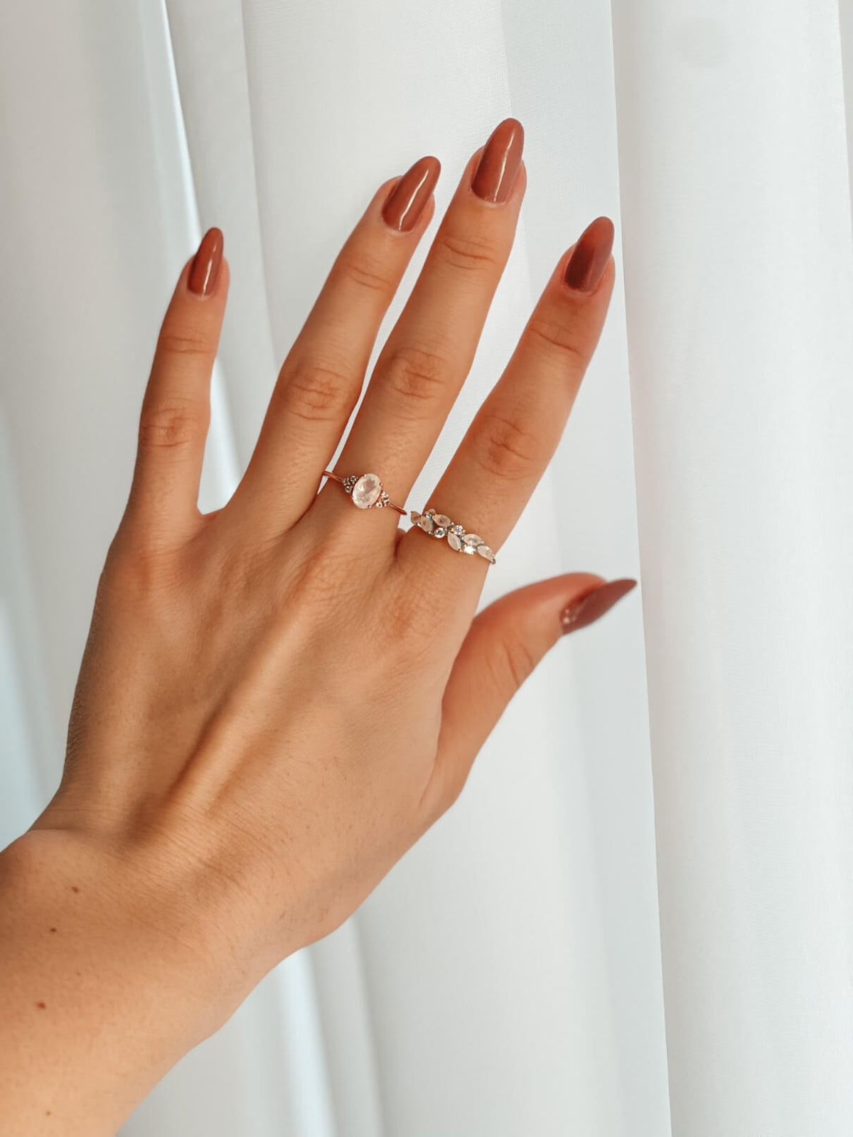 Goldring White Verdure - Mondstein - Indira